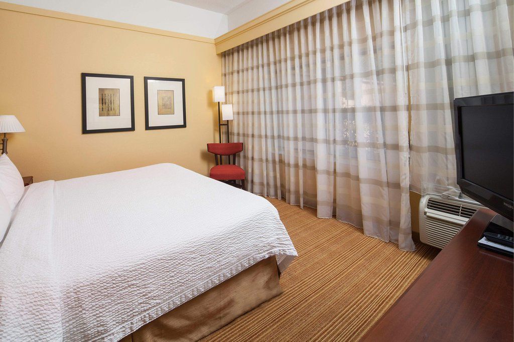 Hotel Courtyard By Marriott Valdosta Exterior foto